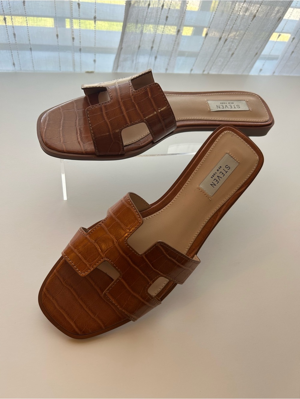Steve Madden 
Steven New York HARLIEN sandal